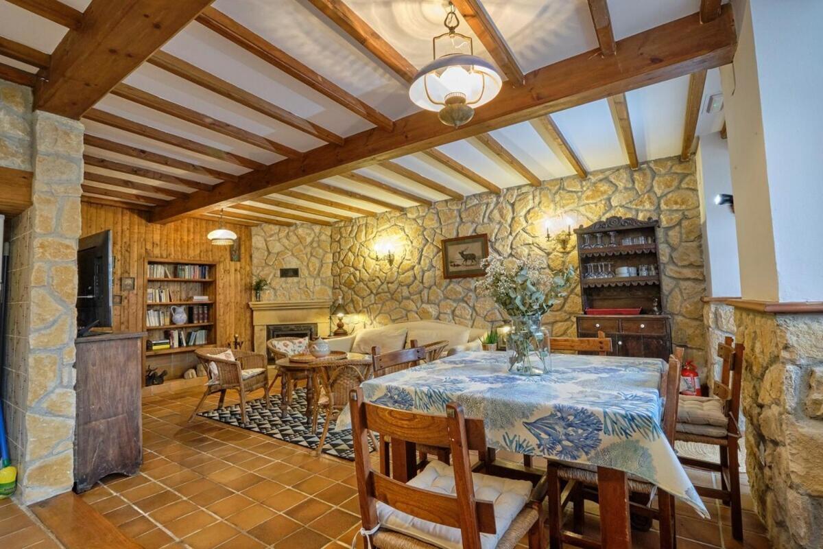 Casona Del Sol El Retorno I Apartment Lastres Luaran gambar
